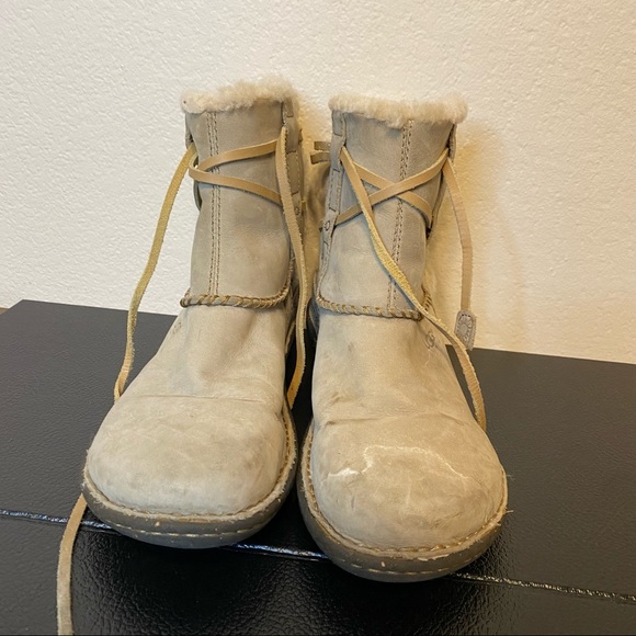 UGG light gray suede leather Cove lace up booties 9 - Picture 2 of 13